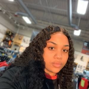 Meet your Posher, Jasmine